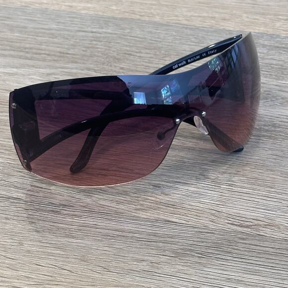 Roxy Y2K 2000s Cat Walk Shield Style Sunglasses Purple Pink Lenses EUC Italy - Picture 1 of 9